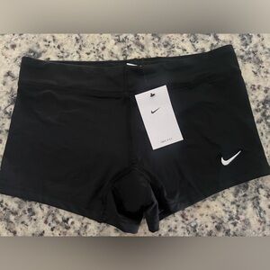Women’s Nike Pro shorts Large